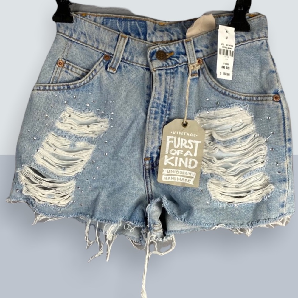 Distressed shorts size XS, embellished, NWT, SKU B5